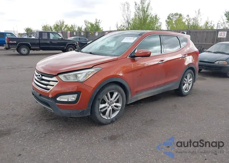 2013 Hyundai Santa Fe Sport 2.0T z USA, uszkodzony, nr VIN 5XYZWDLA0DG044291